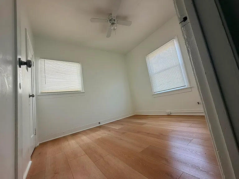2533 University Ave #9 — Photo 4