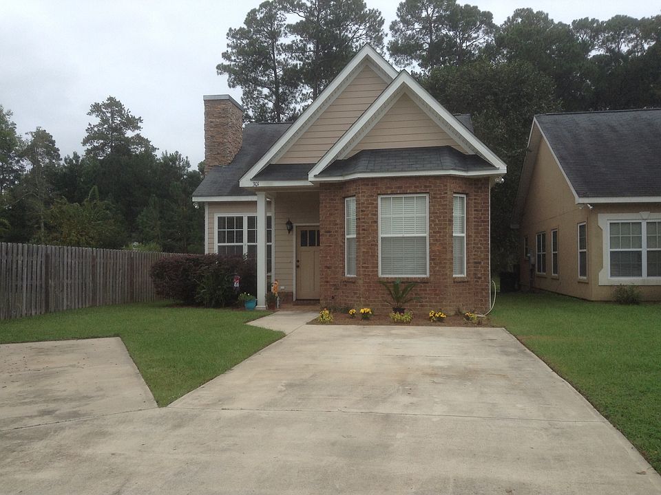 1st image of 301 Summercreek Cv