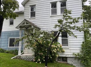 19 Main St, Rexford, NY 12148