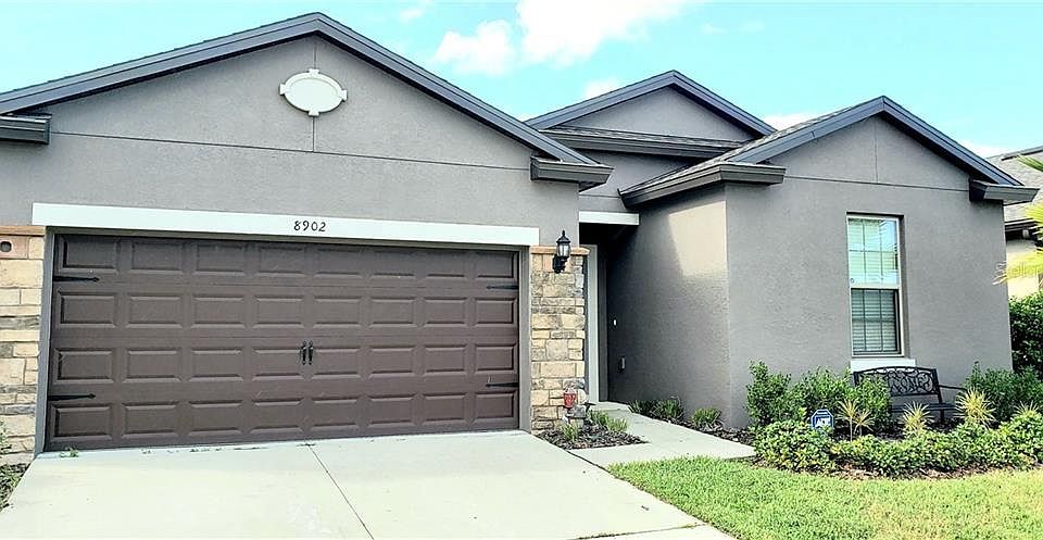 1st image of 8902 Hinsdale Heights Dr