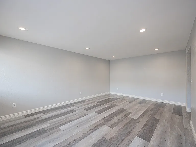 2674 N 43rd Ave #C — Photo 6