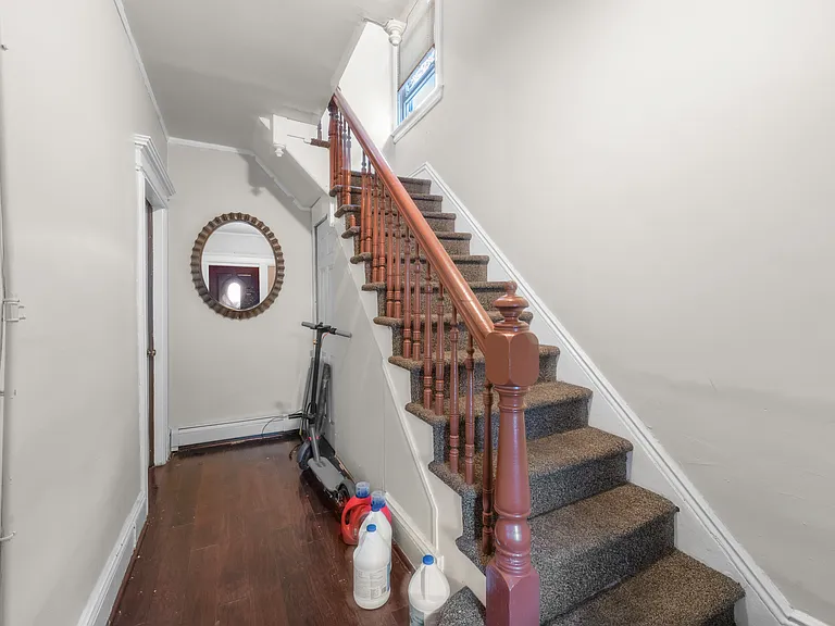 185 N 18th St #1 — Photo 17