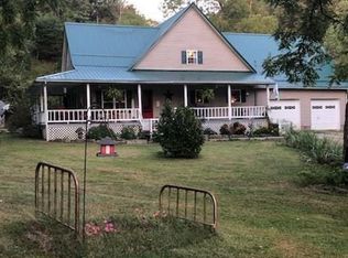 268 Randolph Hollow Rd, Poca, WV 25159