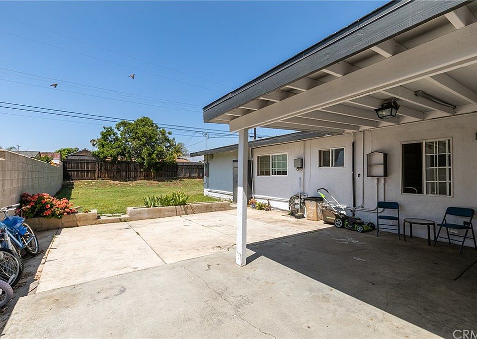 1st image of 25340 Gentian Ave