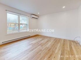 167 Kennebec Rd, Hampden, ME