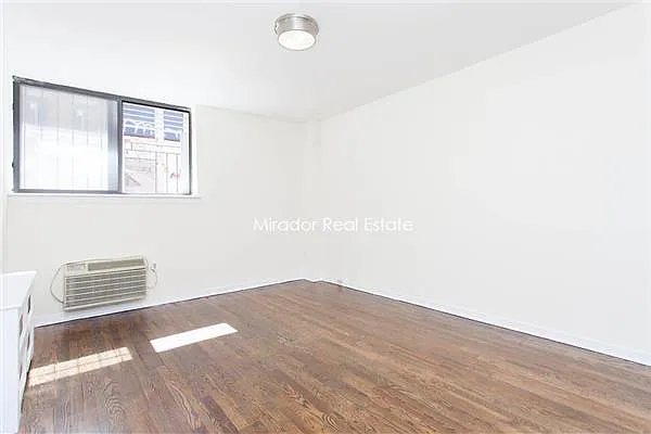 Rented by Mirador Real Estate | media 8