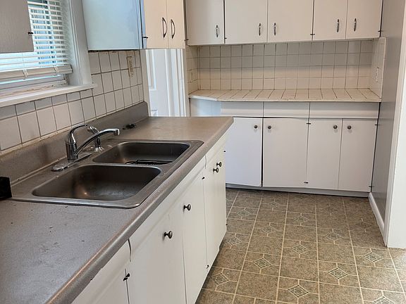 5th image of 35-37 Moore Ave #1