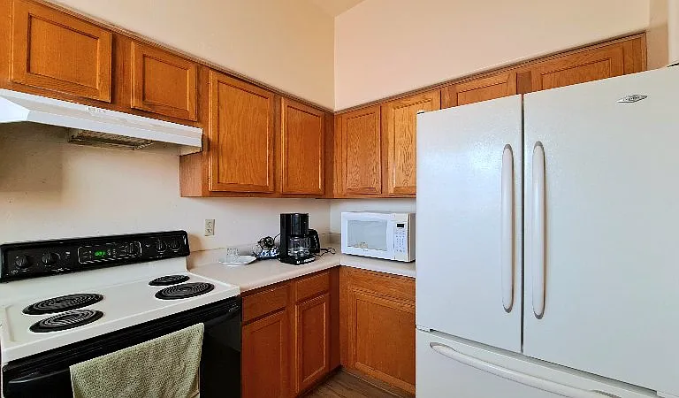1809 S 30th Pl — Photo 6