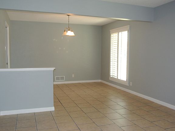 4th image of 8908 Cosmos Ave