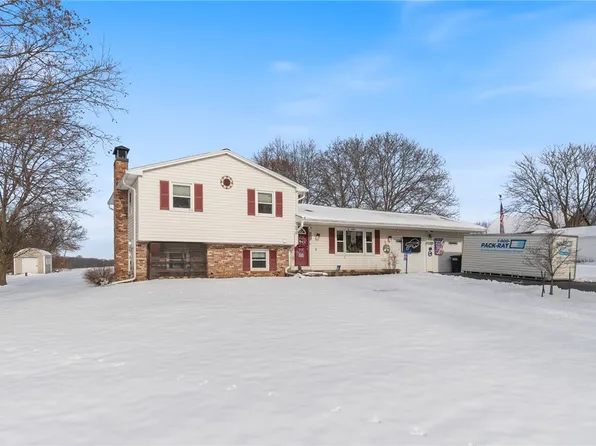5930 Green Rd, Farmington, NY 14425
