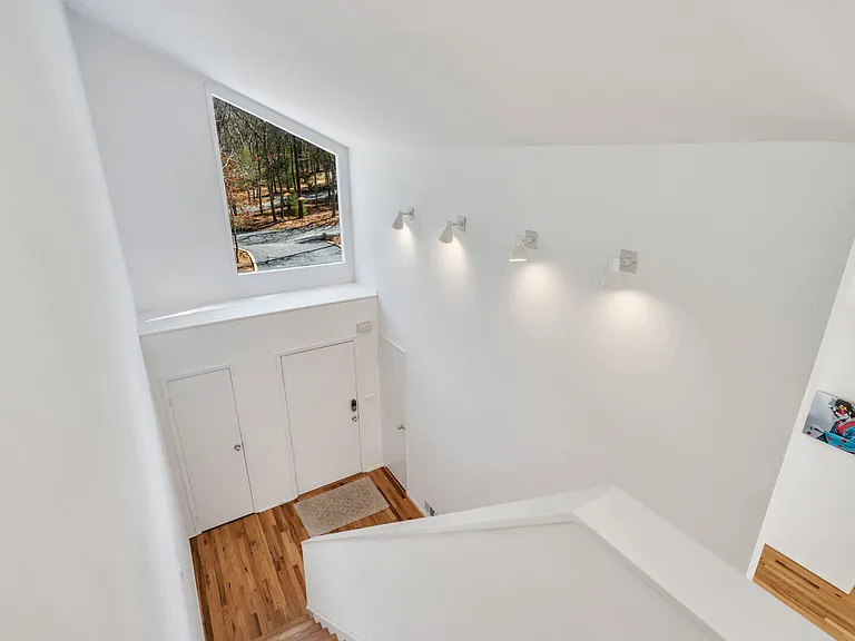17 Rose Hill Rd — Photo 9
