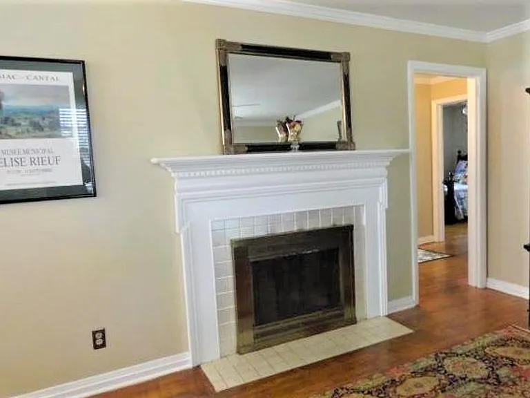 1020 Elm Ave — Photo 4