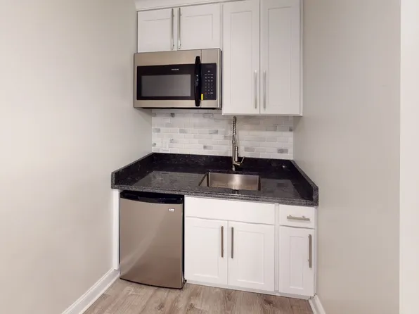 411 Orange Studio Suite