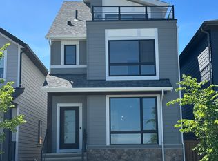 15105 37th St SW, Calgary, AB T2Y 0R7