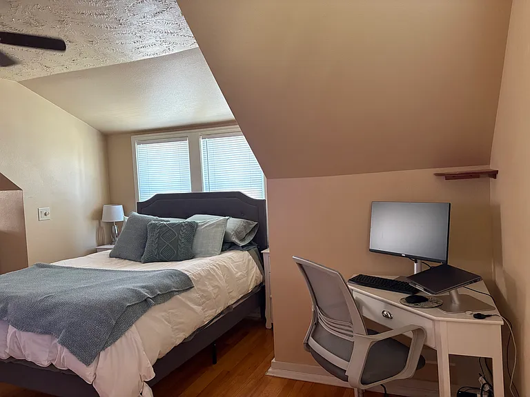 4519 Woolworth Ave — Photo 49