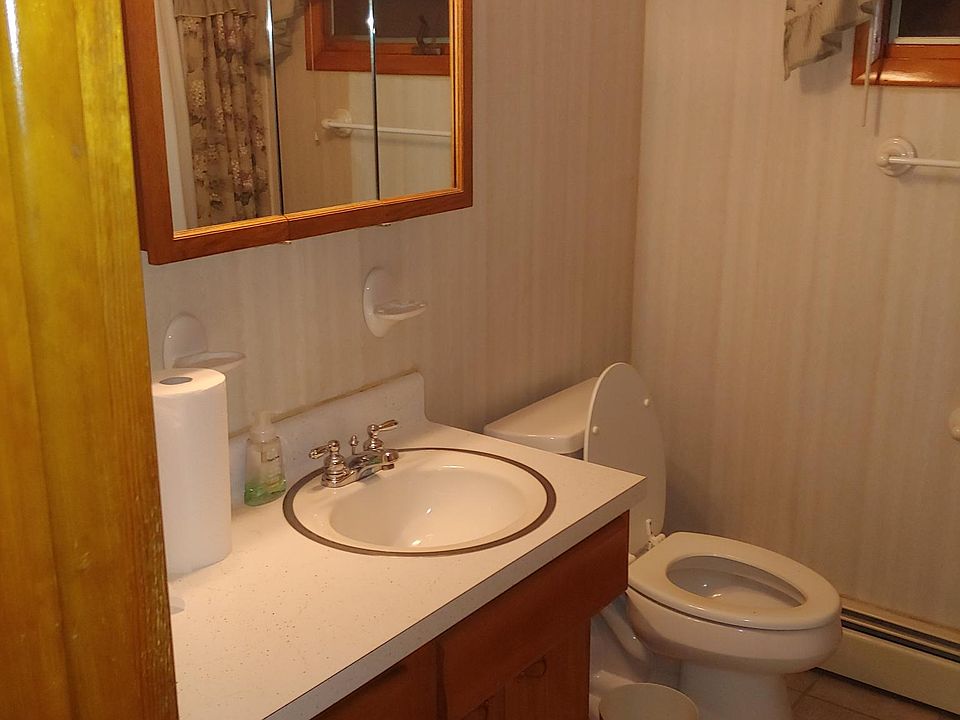 2nd image of 309 Gansevoort Ave