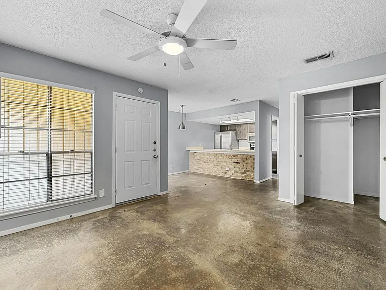 3422 Willowrun Dr #3 — Photo 5