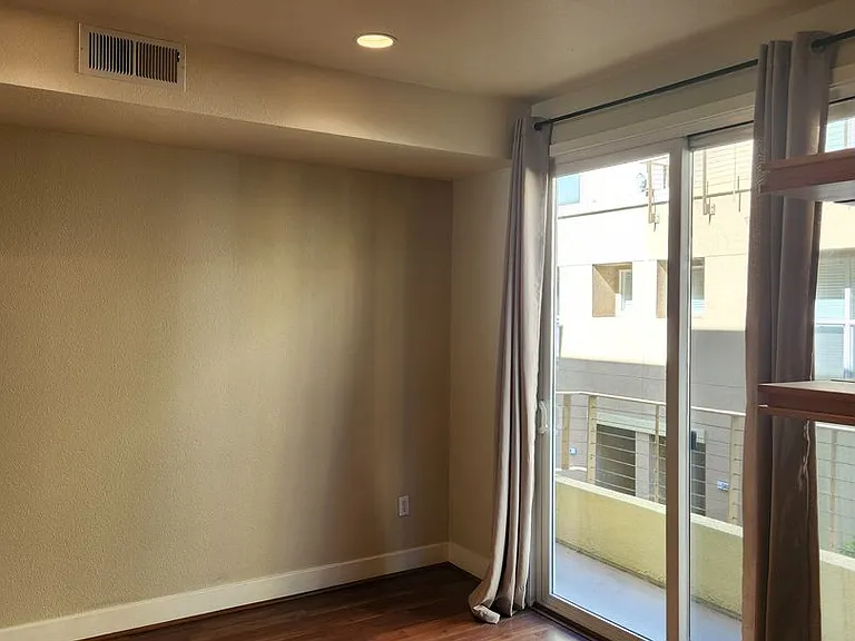 338 City Center Dr — Photo 4
