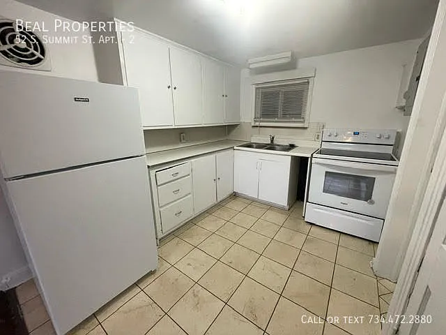 52 S Summit St #2 — Photo 11
