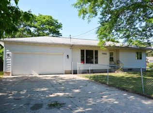 1462 Shettler Rd, Norton Shores, MI 49444