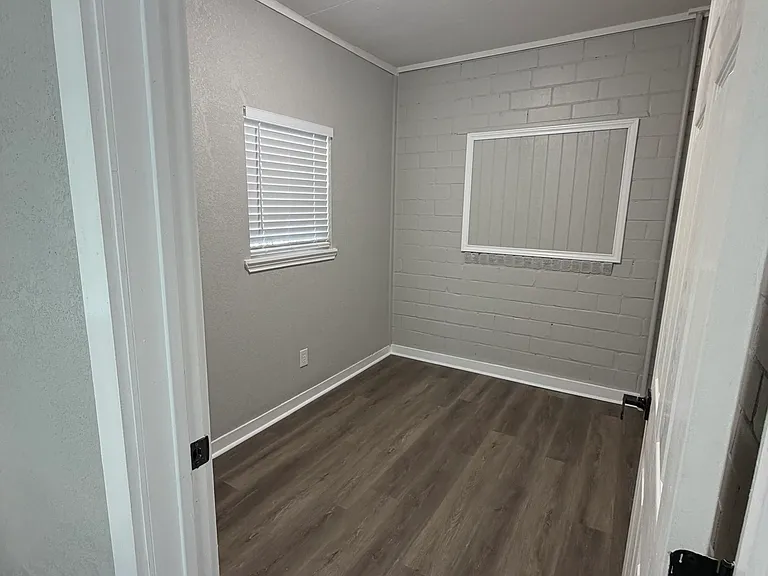 118 Cantrell Dr — Photo 6