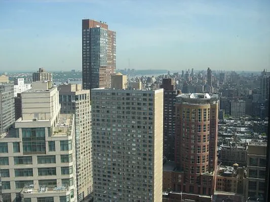 Rented by Luxury Property Group | media 19