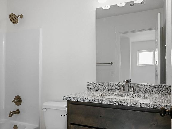 4th image of 344 E Greystone Sq
