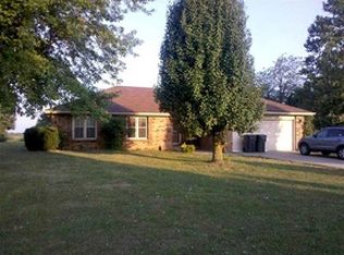 1611 S Farm Road 115, Springfield, MO 65802