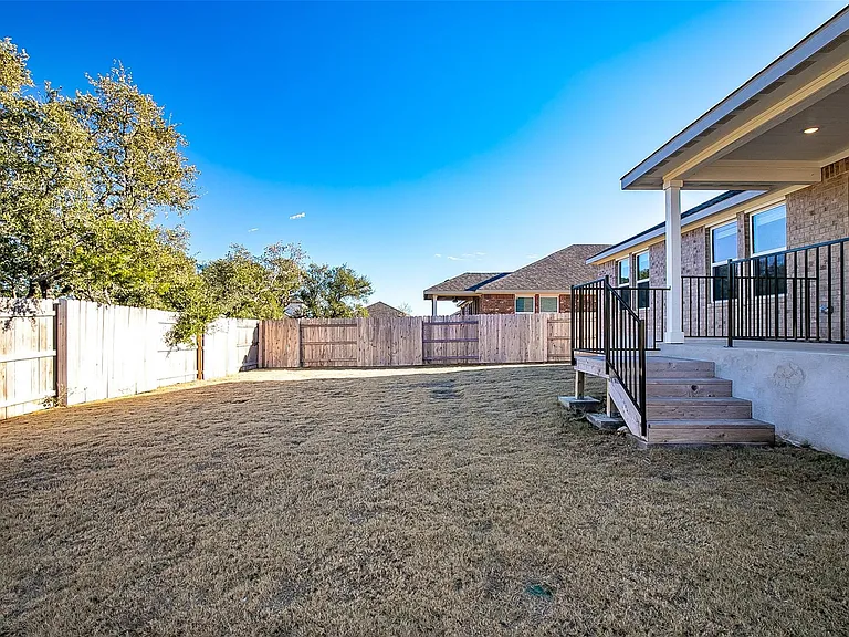 1601 Longhorn Ranch Dr — Photo 27