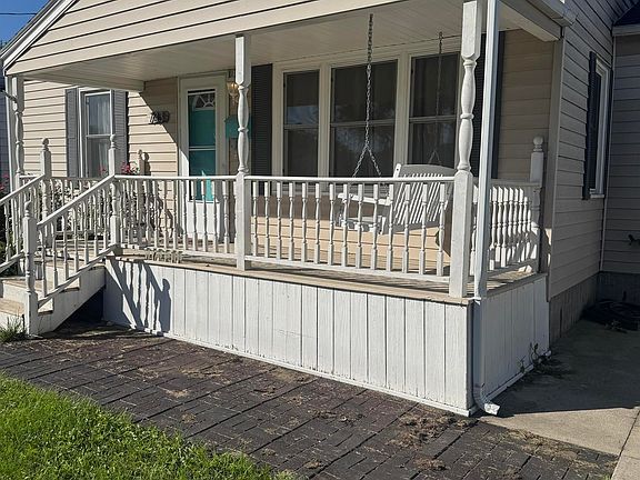 2nd image of 733 Grace St