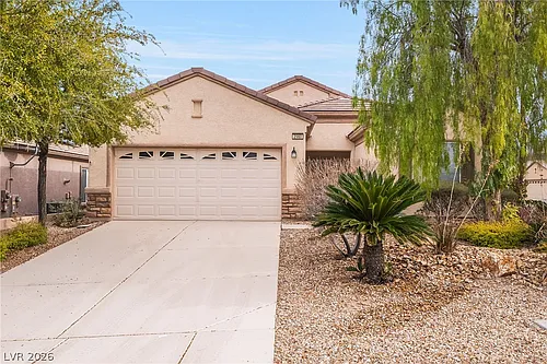 2560 Crater Rock St Photo 1