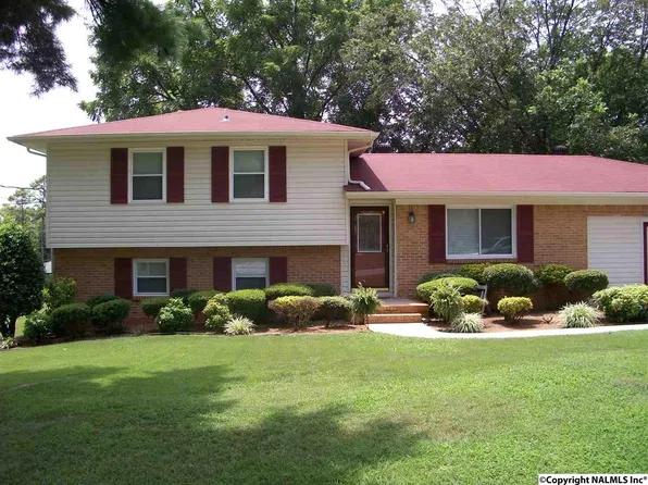 2615 Skyline Dr NW, Huntsville, AL 35810