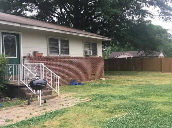 16 Elm St, Hartwell, GA 30643