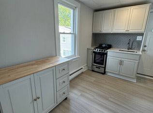 45 W 3rd St #2, Florence, NJ 08518