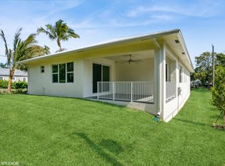 423 SE Alamanda Way, Stuart, FL 34996