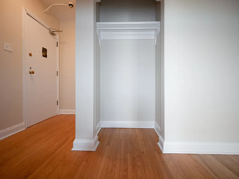 250 Broadway Ave #2 — Photo 16