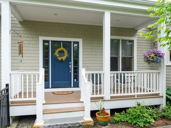 20 Moray Ln, Ipswich, MA 01938