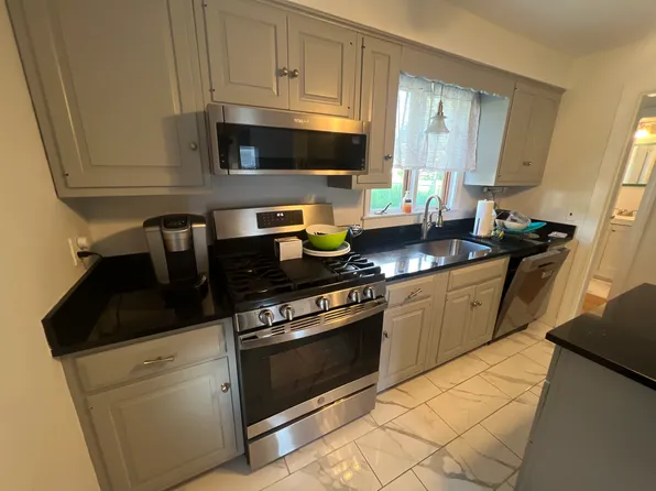 51 Bacon St, Waltham, MA 02451
