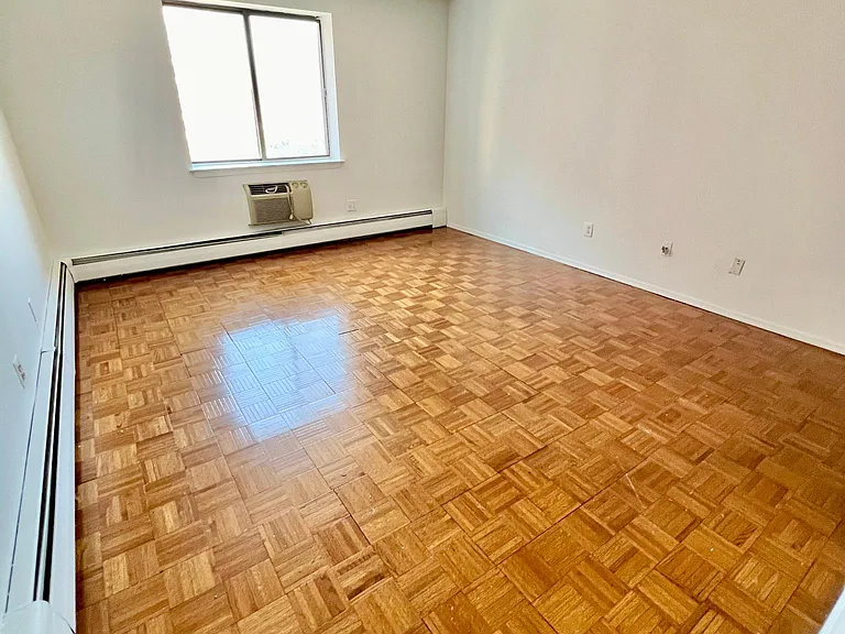 13702 Northern Blvd #8C — Photo 7