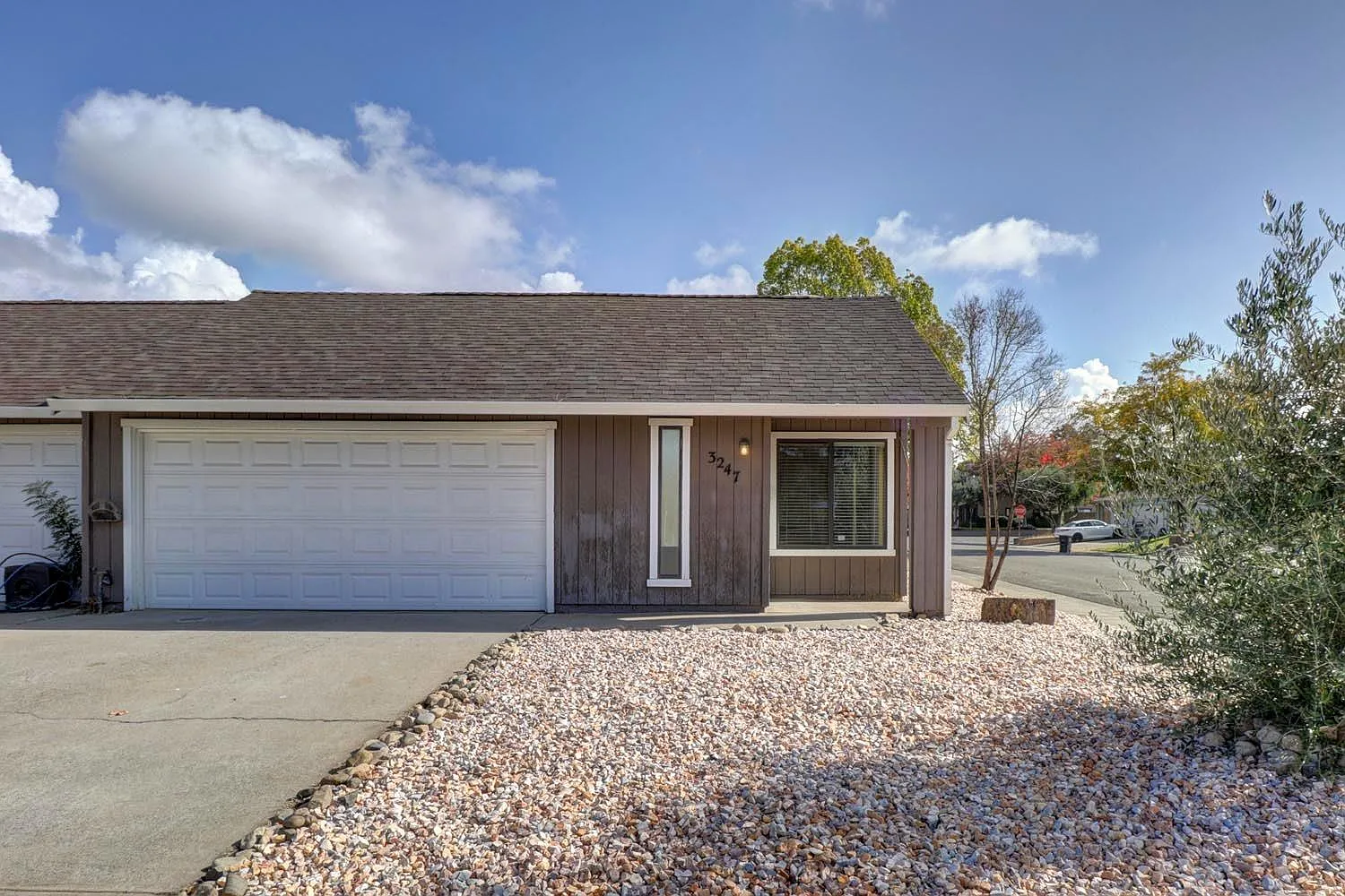 3247 Seal Ct photo 1