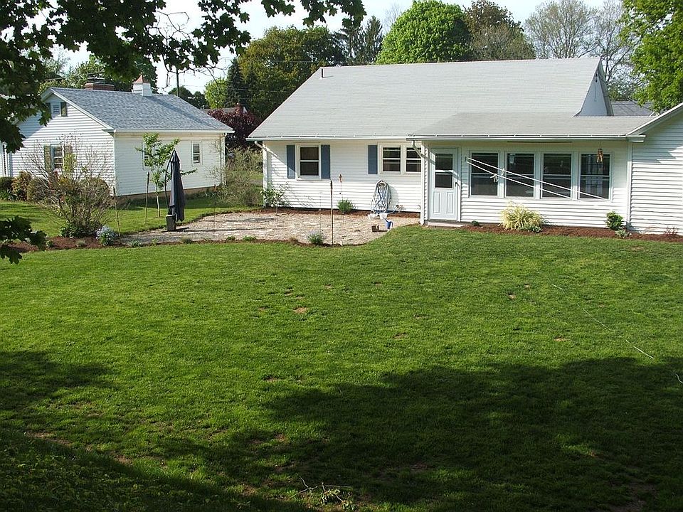 2nd image of 13 Rogers Rd