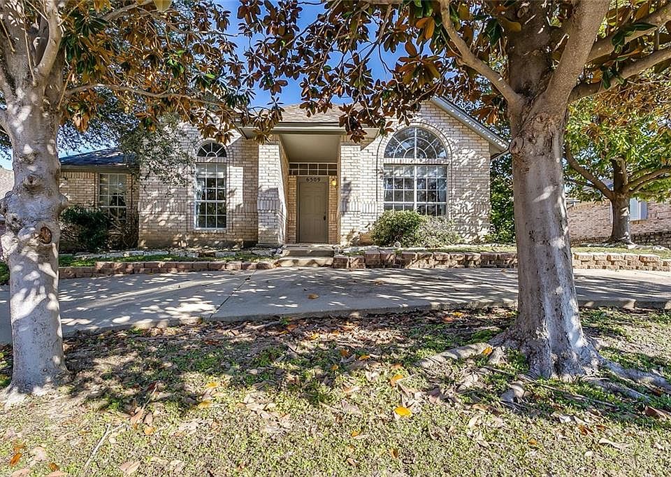 1st image of 6509 Meadow Lakes Dr