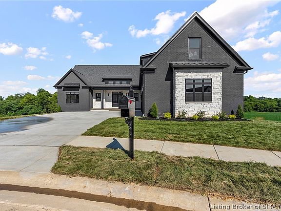 4th image of 6507 Robin Court