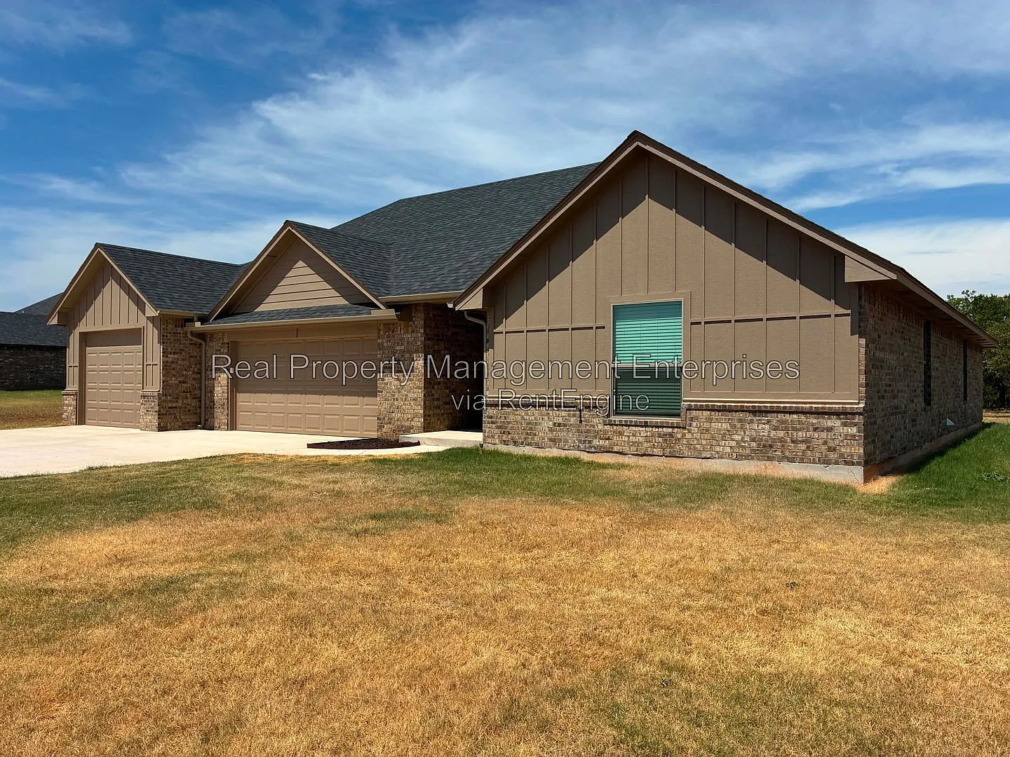 5 bed, 3.0 bath, 1857 sqft, $2,199 — Photo 3