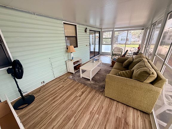 4th image of 7125 Fruitville Rd #1307