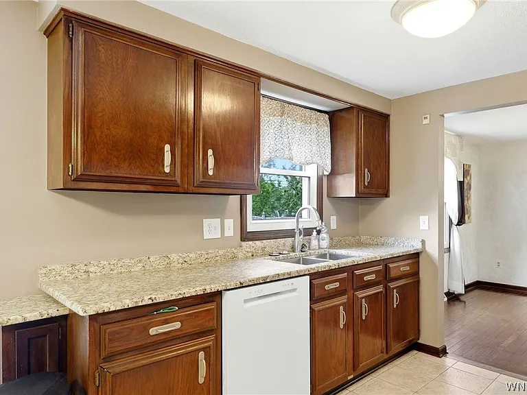 306 Sagewood Ter — Photo 4