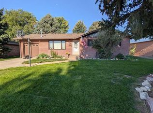 1805 20th St, Gering, NE 69341