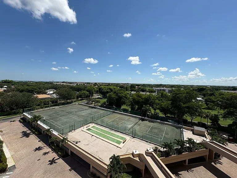 5260 S Landings Dr #405 — Photo 24