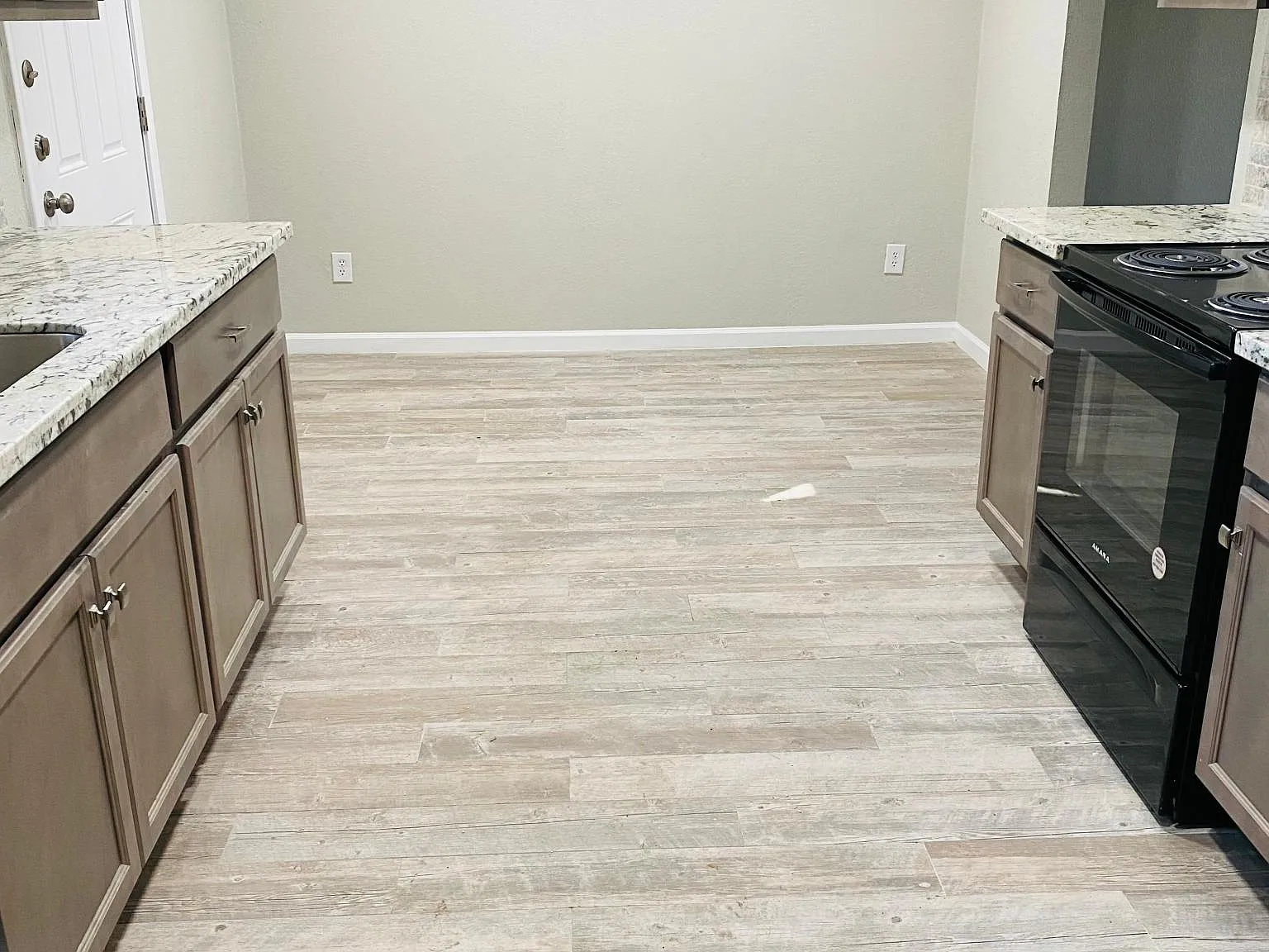 2 bed, 1.5 bath, $1,195 — Photo 3