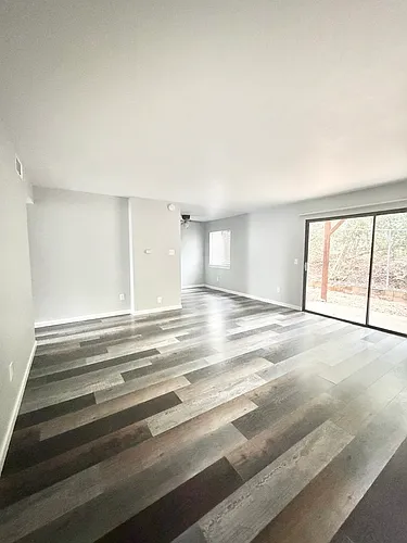 204 Pine St Photo 1